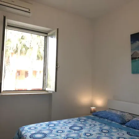 House Disco Praja בית נופש