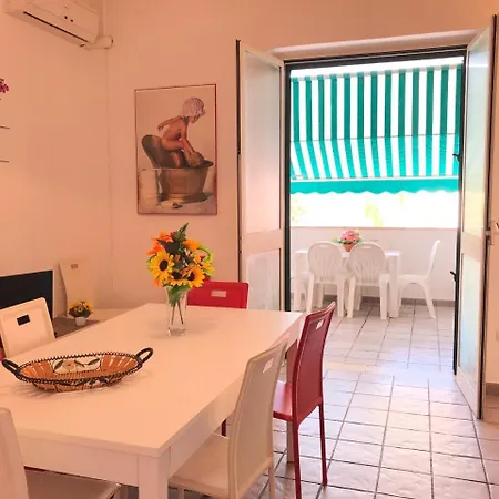 House Disco Praja בית נופש *